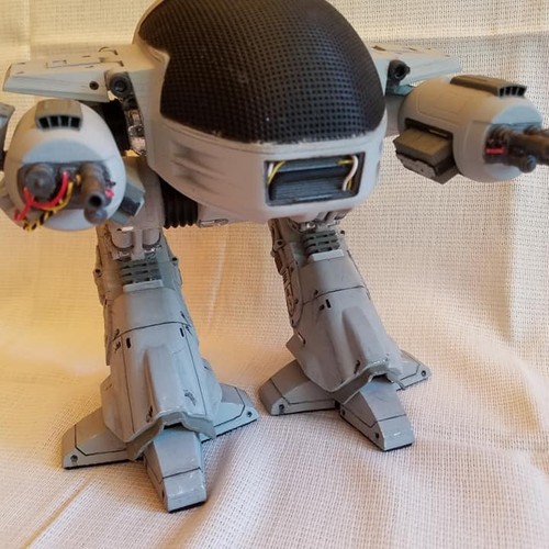 3D模型下载机器人ED209